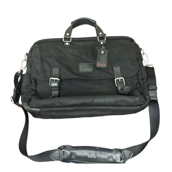 TUMI Other - TUMI Nylon Messenger Bag